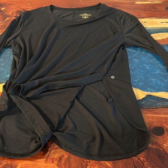 Antonio Melani black workout shirt - Picture 4 of 6